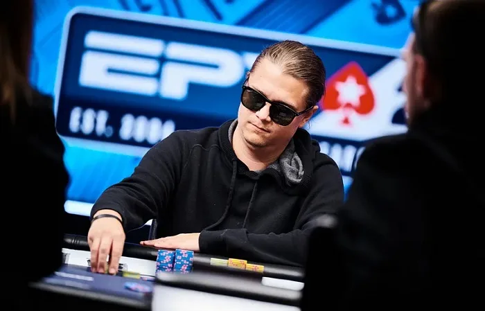 astedt dominiert wcoop